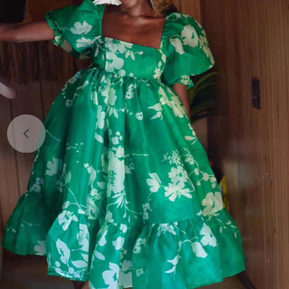 Selkie Puff Dress